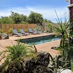 Villa Bois Chic