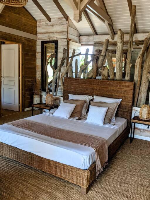 Bois Chic Villa *